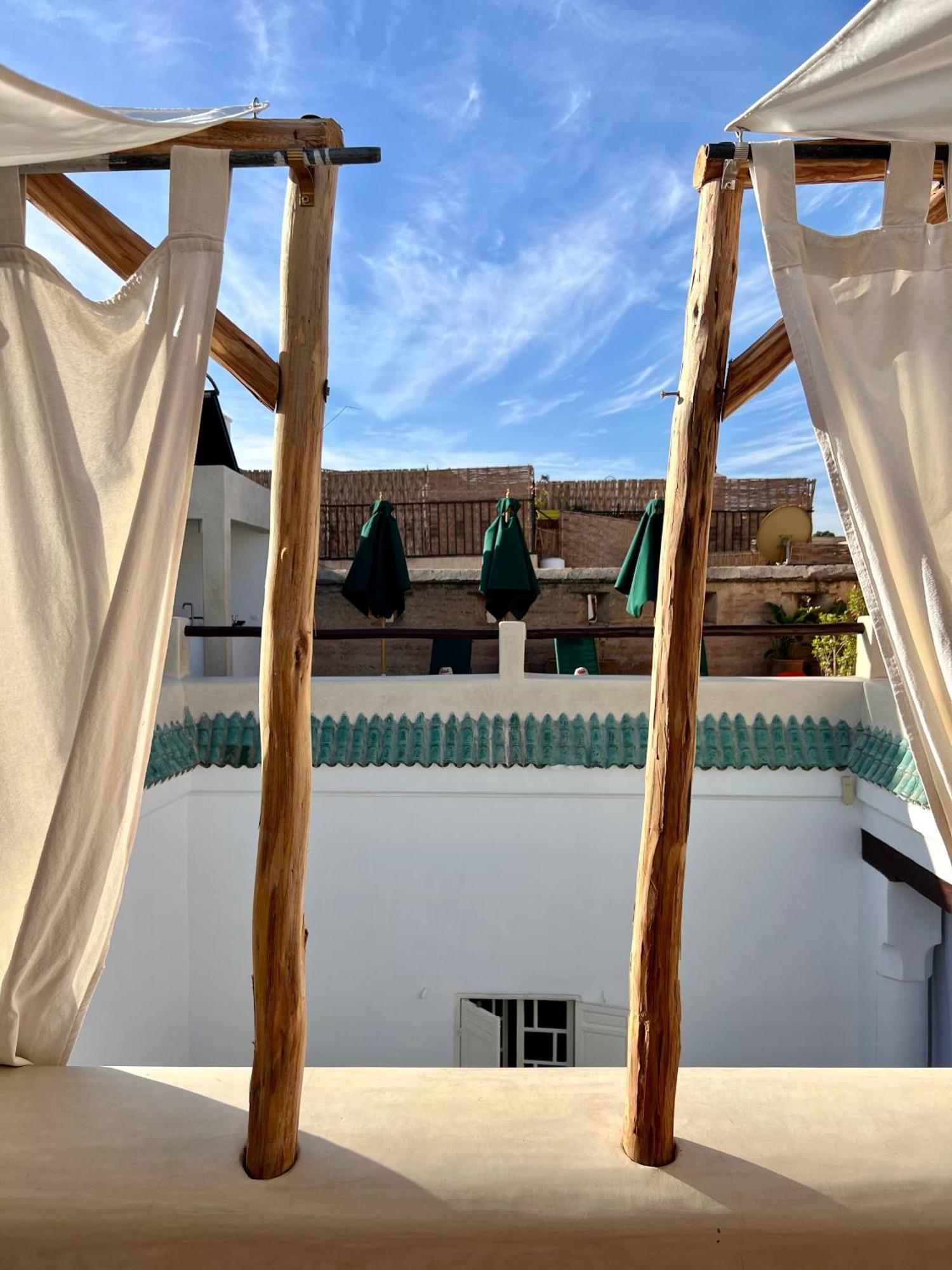 Riad Tizwa Marrakech Bed & Breakfast Marrakesh Exterior photo