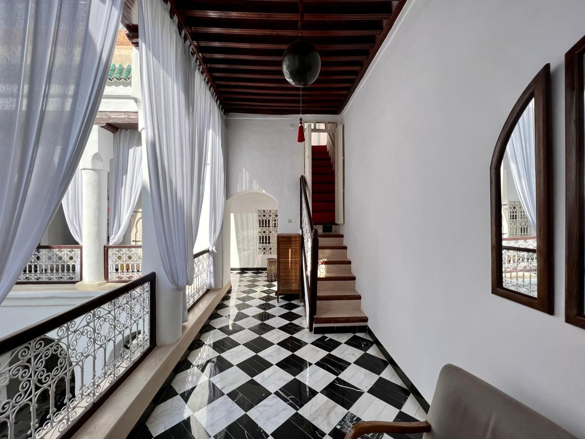 Riad Tizwa Marrakech Bed & Breakfast Marrakesh Exterior photo