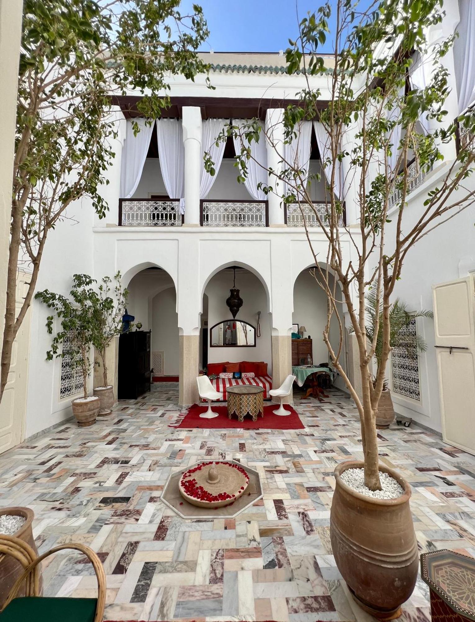 Riad Tizwa Marrakech Bed & Breakfast Marrakesh Exterior photo