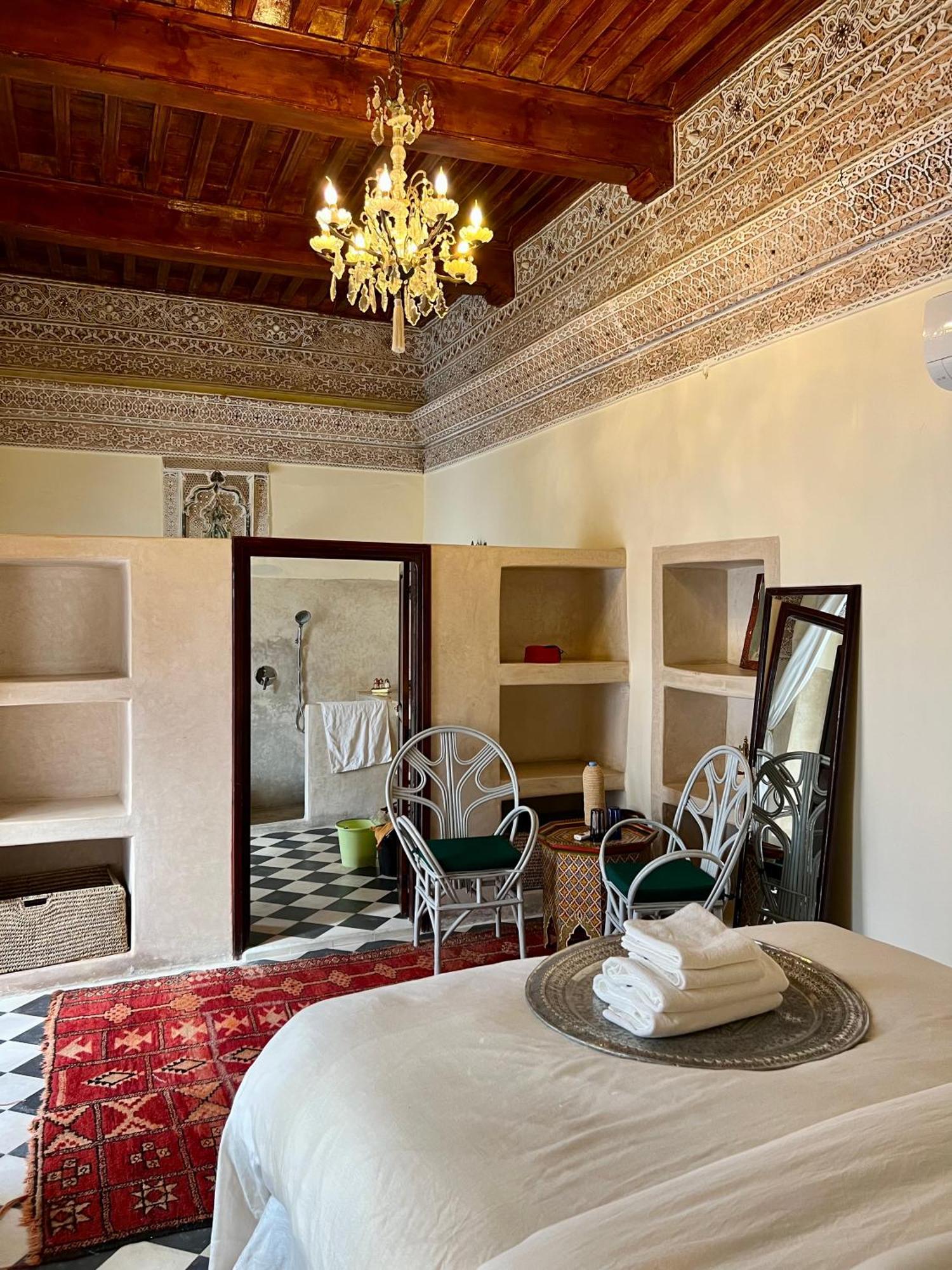 Riad Tizwa Marrakech Bed & Breakfast Marrakesh Exterior photo